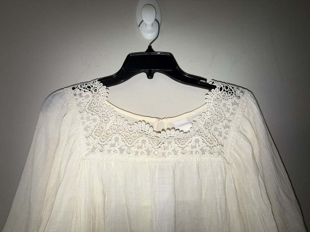 Zac & Rachel Cream Boho Blouse with Lace Detail and Lantern Sleeves - Picture 3 of 5